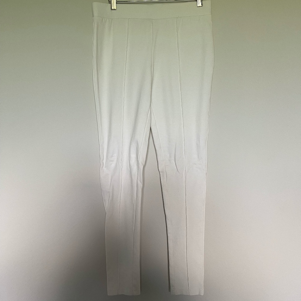 White leggings pants
